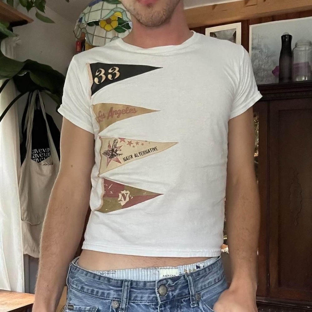 Naux flag tee